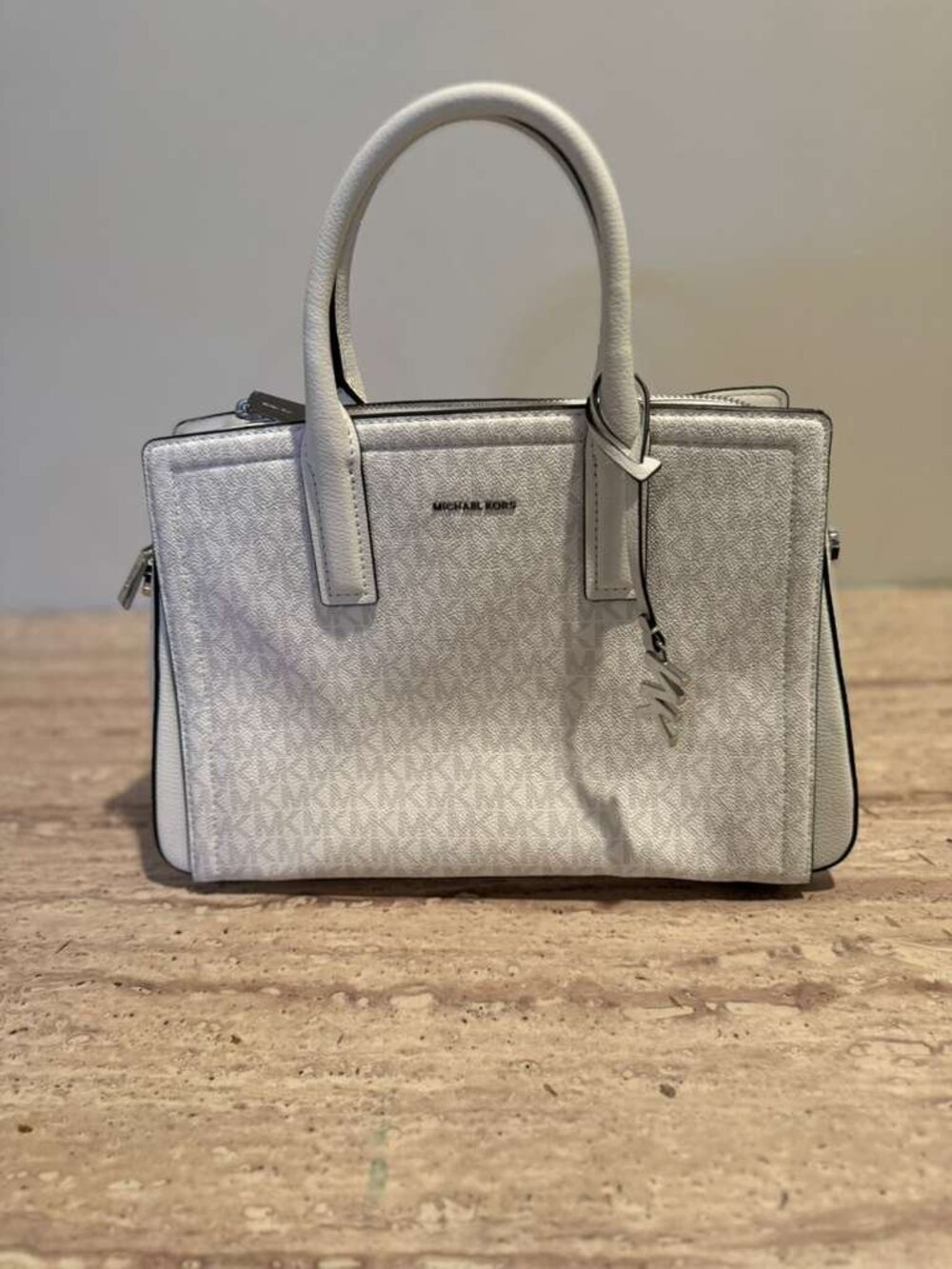 NWT 100% Authentic Michael Kors  laila small signature logo satchel